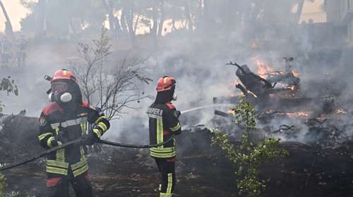 Αμφιλοχία: Πυροσβέστης έπαθε ηλεκτροπληξία την ώρα που έσβηνε φωτιά