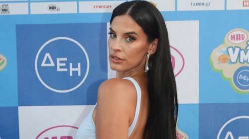 Μόλις είχε γεννήσει: Η Χριστίνα Μπόμπα στον γάμο του Λευτέρη Πετρούνια και της Βασιλικής Μιλλούση