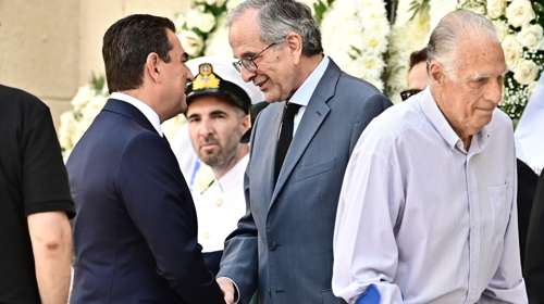 Κηδεία Βαρβιτσιώτη: Αποχώρησε νωρίτερα ο Αντώνης Σαμαράς από τη Μητρόπολη Αθηνών
