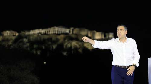 Ανησυχία στην ομιλία Τσίπρα στο Θησείο: "Αν υπάρχει γιατρός να έρθει γρήγορα"