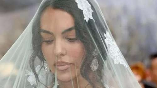 Το νυφικό μανικιούρ της Georgina Rodriguez είναι η πιο κομψή ιδέα που πρέπει να αντιγράψει κάθε νύφη