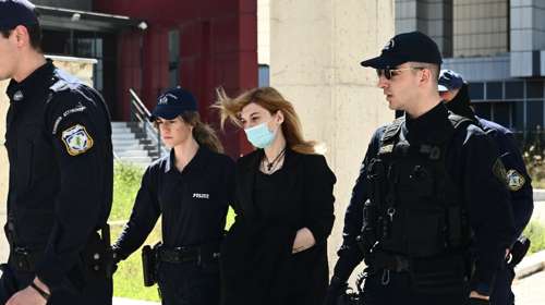Πισπιρίγκου: "Πιστεύω ότι το χει κάνει" κατέθεσε η μητέρα του Μάνου Δασκαλάκη για τους θανάτους της Ίριδας και της Μαλένας