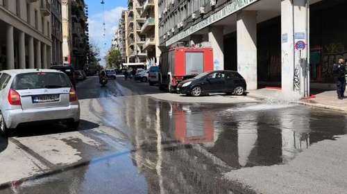 Έκρηξη σε υπόγειο υποσταθμό της ΔΕΗ επί της Αχαρνών: Συνεχίζεται η άντληση υδάτων - Αποκαθίσταται η ηλεκτροδότηση