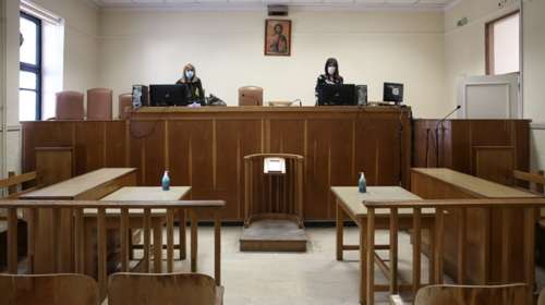 Βόλος: Στο εδώλιο 61χρονη "stalker" για ερωτική εμμονή με 68χρονη