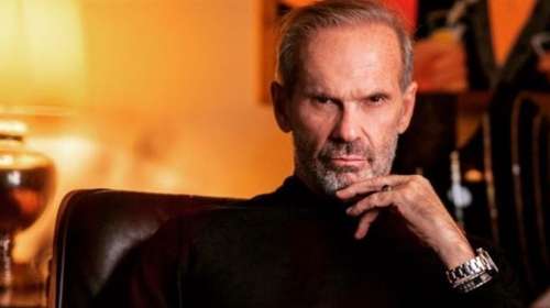 Πέτρος Κωστόπουλος: Το όμορφο μπαλκόνι του διαμερίσματός του στο Νέο Ψυχικό