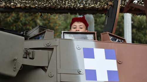 25η Μαρτίου: 15+1 φωτογραφίες από την προετοιμασία της μεγάλης στρατιωτικής παρέλασης στην Αθήνα