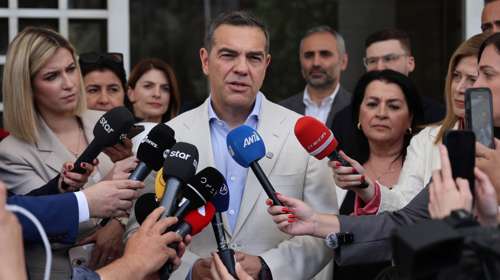 Τσίπρας από Άρειο Πάγο: "Το ταξίδι μας και οι αγώνες μας τώρα ξεκινούν - Σημαία μας η Δημοκρατία και η Δικαιοσύνη"