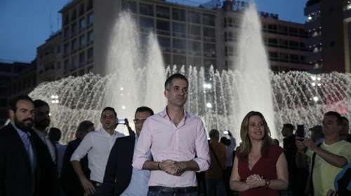 Η "απολογία" Μπακογιάννη για τον συνωστισμό στην Ομόνοια: Τα άκουσα κανονικά, ήταν λάθος [βίντεο]