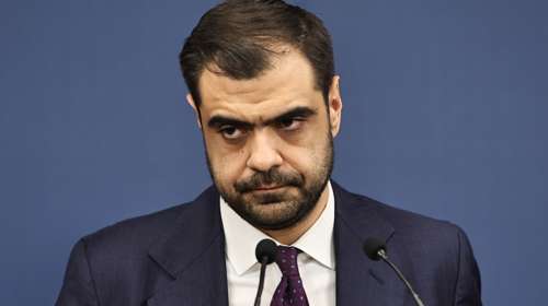 Παύλος Μαρινάκης: "Το ΠΑΣΟΚ καταψηφίζει τον Στουρνάρα, αλλά 'καταπίνει' την κυρία Ακρίτα"