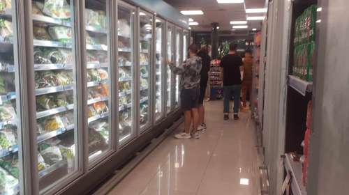 Ανδρας έκλεψε από σούπερ μάρκετ τυρί αξίας 25 ευρώ γιατί πεινούσε αυτός και ο άρρωστος πατέρας του: Η μαρτυρία Βερβεσού