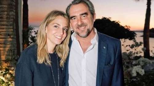 Χρυσή Βαρδινογιάννη - Νικόλαος Ντε Γκρες: Δείπνο με φόντο το ηλιοβασίλεμα στην αθηναϊκή ριβιέρα
