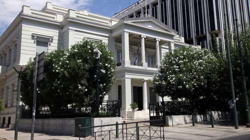 Διπλωματικές πηγές για αντιδράσεις Τουρκίας: "Δεν περνάμε τις συμμαχίες μας από την έγκριση τρίτων κρατών"