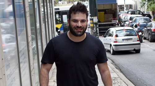 Παντελής Παντελίδης: "Μάρτυρας είπε ότι τον έβαλε στη θέση του συνοδηγού" - Σεβασμό ζητά η οικογένειά του