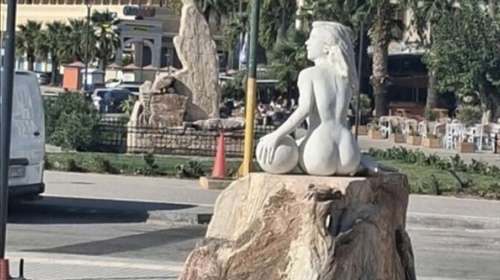 Λαύριο: Αντιδράσεις για το άγαλμα στην προβλήτα - Τι ζητά το Επιμελητήριο Εικαστικών Τεχνών Ελλάδας