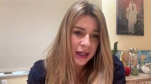 Η Ερρικα Πρεζεράκου περιγράφει πώς την εξαπάτησε ο ρασοφόρος - "Μου ζήτησε χρήματα για τη μητέρα του, έκλαιγε"