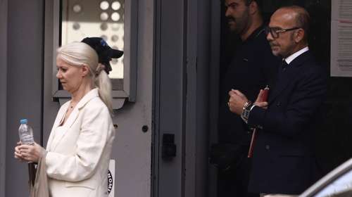Θάνατος Μαζωνάκη: "Τα ρίχνει" όλα στη σύζυγό του ο γιατρός - Ζητά αποφυλάκιση και εξέταση της κόρης τους