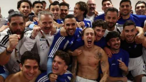 Φρενίτιδα στα αποδυτήρια της Εθνικής μετά την ιστορική νίκη επί της Γερμανίας - Εικόνες και βίντεο