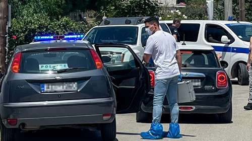 Διπλό φονικό στο Αίγιο: Σκουπισμένο το μαχαίρι - Καταρρέει το σενάριο της "αλληλοεξόντωσης"