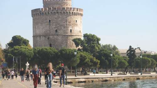 Θεσσαλονίκη: 7χρονη περιφερόταν μόνη της στους δρόμους - Συνελήφθη ο πατέρας της