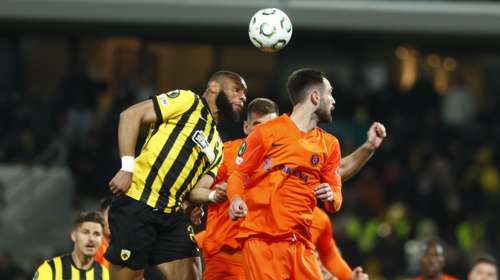 ΑΕΚ - Τσέλιε 0-2: Το έκανε... ντέρμπι για ένα ημίχρονο, αλλά τελικά προκρίθηκε άνετα στους "8" και έγραψε ιστορία