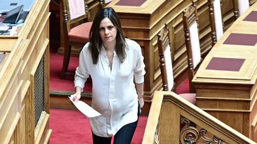 Τέλος από τη Νέα Αριστερά η Έφη Αχτσιόγλου, παρέδωσε την έδρα της: "Παραιτούμαι από βουλεύτρια" - Η επιστολή της