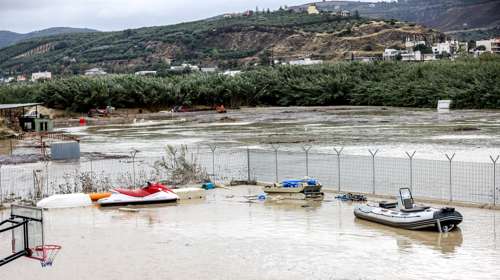 Κρήτη: Έσπασε το "φράγμα" των 100 χιλιοστών βροχής - Φούσκωσε το ποτάμι στα Ζωνιανά, εκδόθηκε 112, πλημμύρισαν δρόμοι