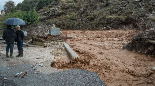 Κακοκαιρία: Η Κρήτη μετρά τις πληγές της - Νέο 112 στην Ιεράπετρα - Αγωνία για τους 8 εγκλωβισμένους στη Σαμαριά