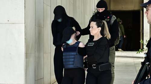 Άγ. Δημήτριος: Στις 20 Μαΐου η δίκη για υπόθαλψη των τριών φίλων του δράστη - Έκλαιγε με λυγμούς η σύντροφός του