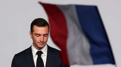 Ο ηττημένος Μπαρντελά καταγγέλλει την "ατιμωτική συμμαχία" Μελανσόν-Μακρόν: Η Γαλλία πέφτει στα χέρια της άκρας αριστεράς