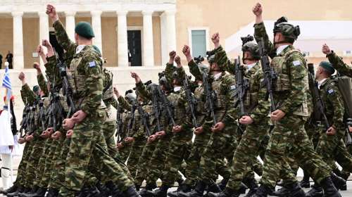 Έκτακτες Κρίσεις Ανωτάτων Αξιωματικών των Ενόπλων Δυνάμεων: Προαγωγές, αποστρατεύσεις και παραμονές