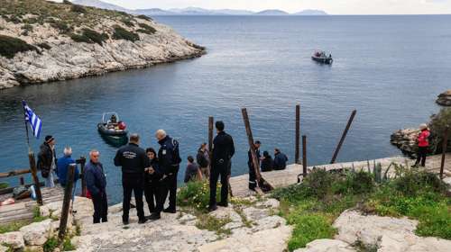 Θρίλερ με την εξαφάνιση του δύτη στα Λιμανάκια Βουλιαγμένης: Βρέθηκαν βατραχοπέδιλα και αναπνευστήρας