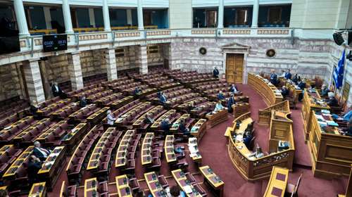 Αναψε φωτιές η νυχτερινή τροπολογία Φλωρίδη για τις εταιρείες συζύγων πολιτικών - Αδιαφάνεια καταγγέλει η αντιπολίτευση