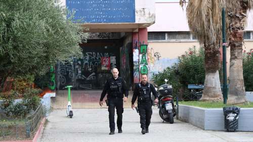 Γκράβα: "Μύριζε εδώ και μέρες σαν βουτάνιο - Έχουμε κάνει αναφορά από τις 16 Σεπτεμβρίου" λένε εκπαιδευτικοί και γονείς