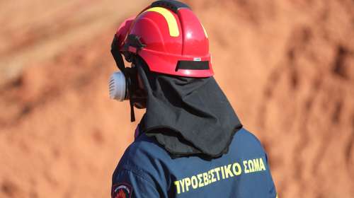 Φωτιά στα Σπάτα - Κοντά στο κτήμα Νάσιουτζικ, ήχησε το 112, αλλά οριοθετήθηκε άμεσα