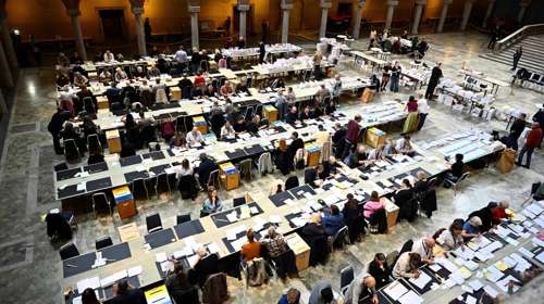Θρίλερ στη Σουηδία: Με διαφορά μίας έδρας επικράτησε η Κεντροαριστερά στις βουλευτικές εκλογές