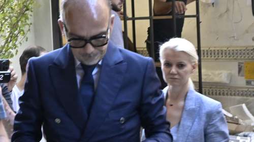 Μαζωνάκης: "Η γιατρός ζήτησε προσωπική βοηθό, υποαλλεργικό μαξιλάρι και υπόστρωμα" - Οι απαιτήσεις στις φυλακές