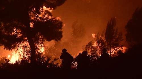 Φωτιά στην Κρυσταλλοπηγή Φλώρινας - Στα σύνορα με την Αλβανία: Μήνυμα του 112