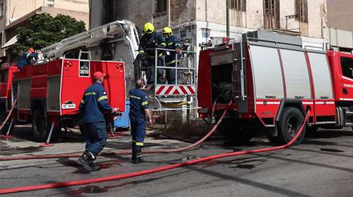 Φωτιά σε σπίτι στη Νεμέα - Ηλικιωμένη ανασύρθηκε χωρίς τις αισθήσεις της