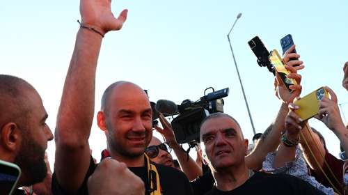 Βασίλης Σπανούλης: Υποδοχή με... τιμές βασιλιά στο αεροδρόμιο Μακεδονία - "Τρέλα" από τους οπαδούς του Άρη [εικόνες]