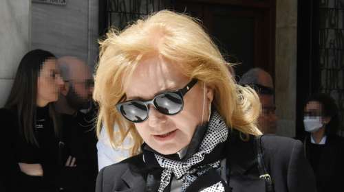 Συγκλονίζει η Νικολούλη: Τα ανίψια μου "έφυγαν" νωρίς - Ο Διονυσάκης ήταν μόλις 10 ετών