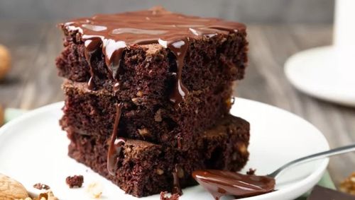 Brownie χωρίς αλεύρι και ζάχαρη με μόλις 3 υλικά