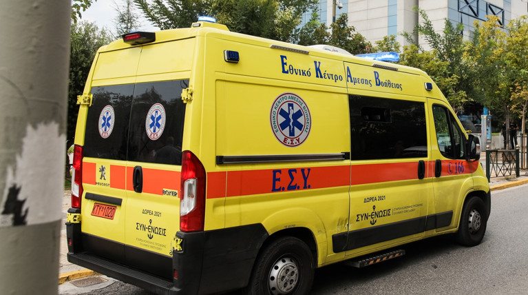 ΜΑΡΟΥΣΙ ΑΣΘΕΝΟΦΟΡΟ