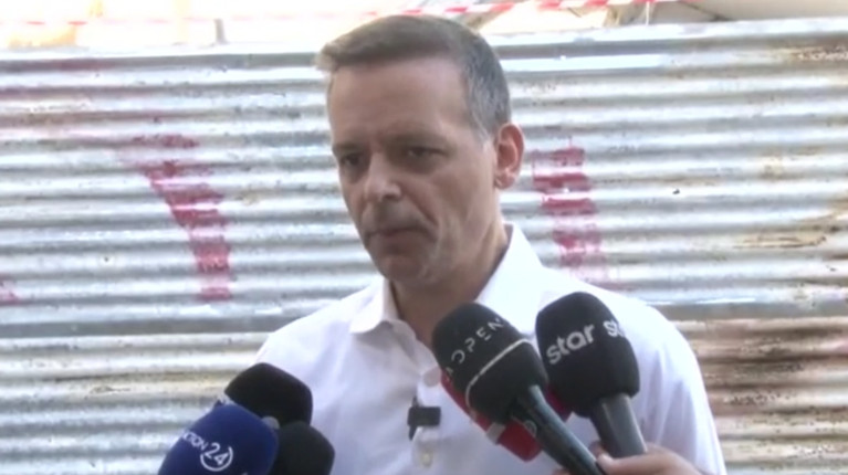 ΧΑΡΗΣ ΔΟΥΚΑΣ ΠΕΤΡΑΛΩΝΑ