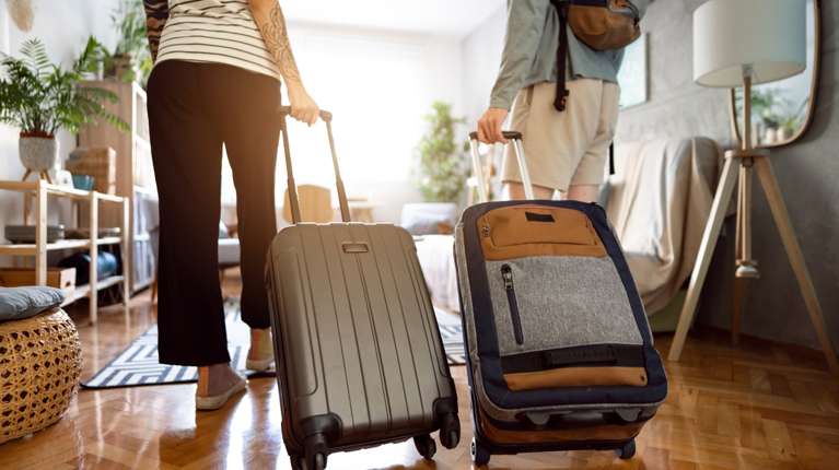 Βραχυχρόνιες μισθώσεις Airbnb: Έρχεται μεγάλη διασταύρωση για τα εισοδήματα του 2025