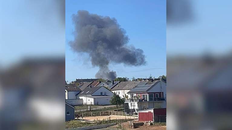 Συντριβή αμερικανικού F-16 στη Γερμανία: Ο πιλότος πρόλαβε να ενεργοποιήσει το σύστημα εκτίναξης - Ενας τραυματίας
