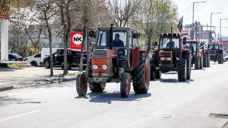Μάλγαρα: Ξανά στους δρόμους οι αγρότες με τρακτέρ - Θα επιχειρήσουν αποκλεισμό της ε.ο. Αθηνών - Θεσσαλονίκης