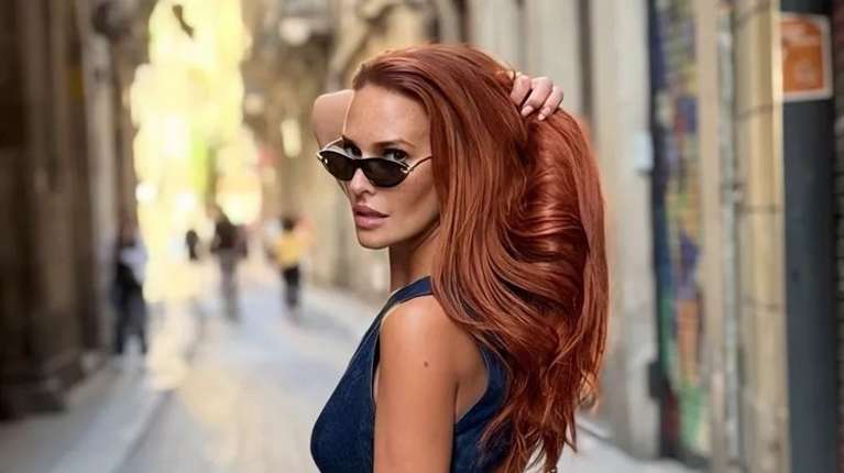 Η Σίσσυ Χρηστίδου με το 90s πεντικιούρ που είναι η απόλυτη τάση για το φθινόπωρο