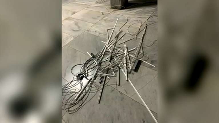 Βανδαλισμός στο ΑΠΘ: Κουκουλοφόροι ξήλωσαν το σύστημα ελεγχόμενης εισόδου στις εστίες