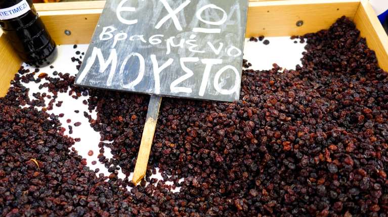 Μουσταλευριά γεμάτη βιταμίνες και μεταλλικά άλατα: Πώς μπορούμε να την φτιάξουμε, εύκολα και απλά στο σπίτι
