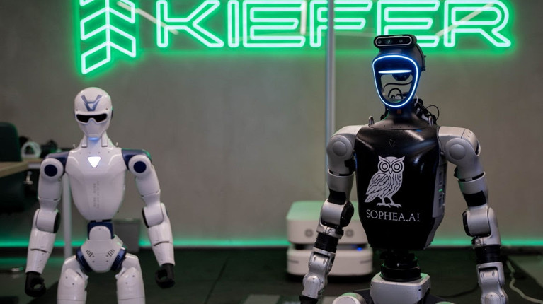 Kiefer Robot